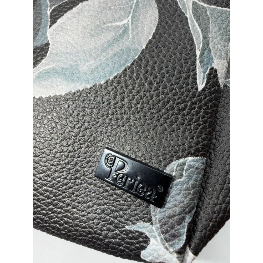 Periea makeup toiletry